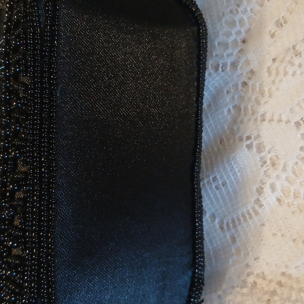 Black CAVIAR Kiss Lock Evening Bag - Picture 5 of 10